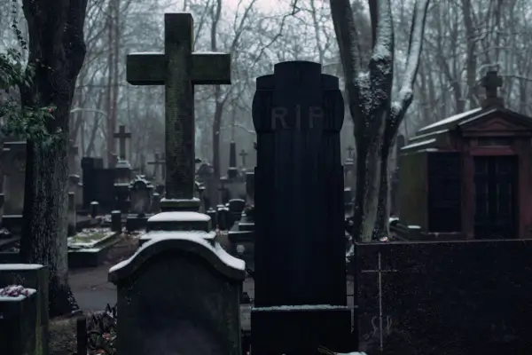 Por que os cemitérios podem ser bons locais para ver o céu